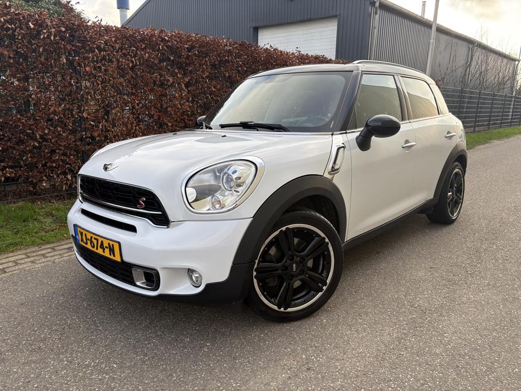 MINI Countryman 1.6 Cooper S Chili / AUTOMAAT / LEER / NAVI, Auto's, Gebruikt, Euro 6, Wit, Bedrijf