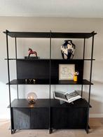 Zwarte kast hout en staal met deurtjes en stelling, Ophalen, Zo goed als nieuw