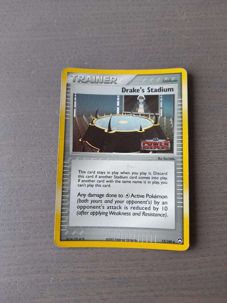 2007 power keepers 72/108 drake's stadium reverse, Ophalen of Verzenden, Gebruikt, Losse kaart, Foil