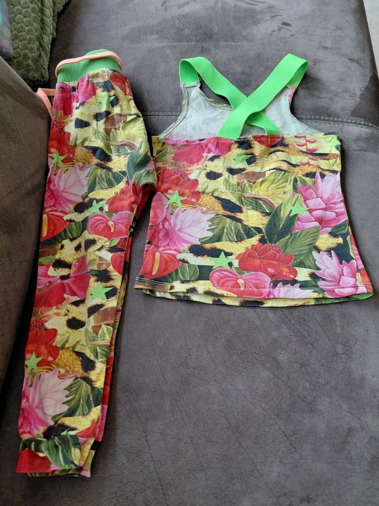 Meisjeskleding pakket. 98/104 & 104/110, Kinderen en Baby's, Kinderkleding | Maat 98, Ophalen of Verzenden, Zo goed als nieuw