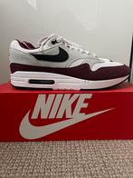 Nike air max 1 “Dark team Red” / 45, Kleding | Heren, Schoenen, Overige kleuren, Ophalen of Verzenden, Sneakers of Gympen, Zo goed als nieuw