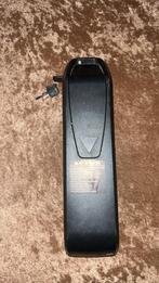 Ouxi v8 Accu (Inclusief sleutels), Ophalen, Zo goed als nieuw