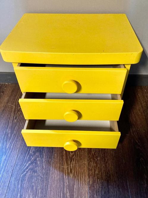 Ikea Mammut: vintage MDF ladekastje, in de kleur okergeel, Huis en Inrichting, Kasten | Ladekasten, Gebruikt, Minder dan 100 cm