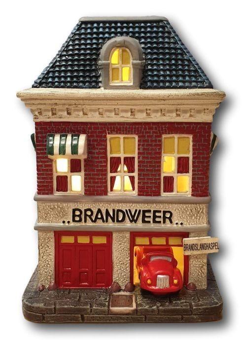 DV110113 Brandweer Leeuwarden dickensville huisjes €59, Diversen, Kerst, Nieuw, Ophalen of Verzenden