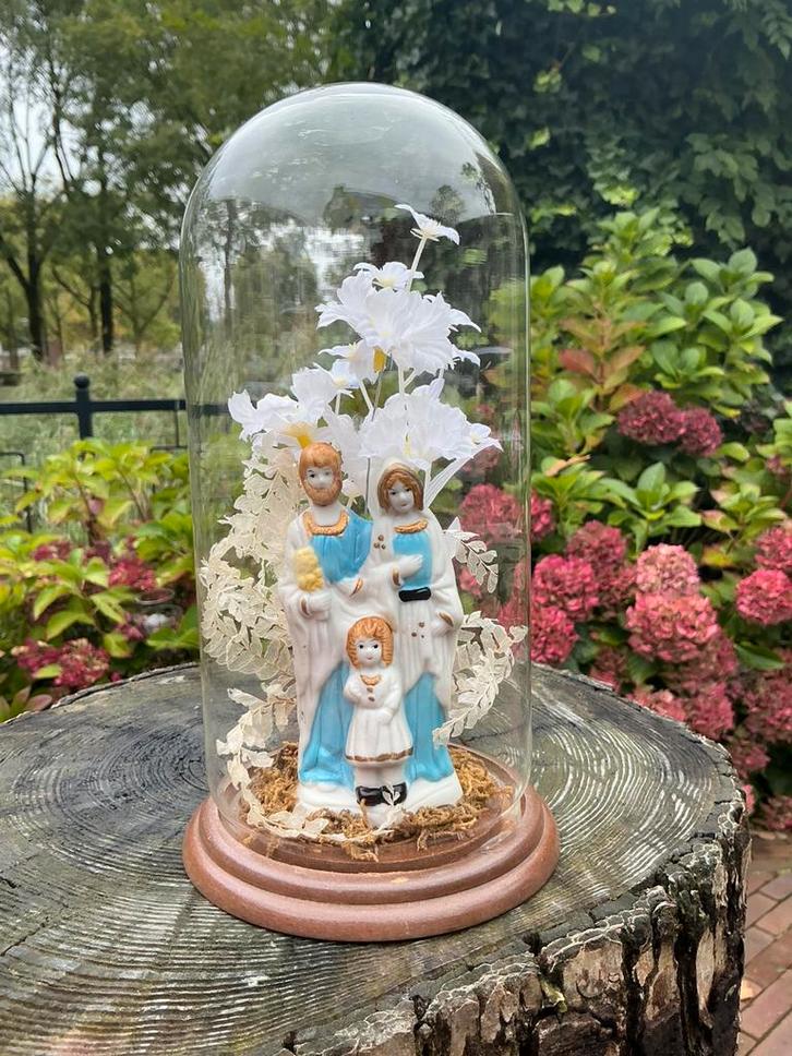 Mooi heiligenbeeld ❤️ Heilige familie inclusief stolp, Antiek en Kunst, Antiek | Religie, Ophalen of Verzenden