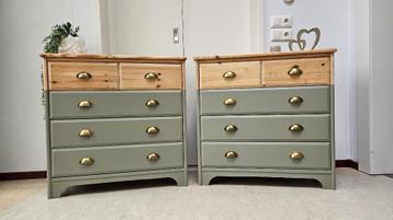 Leuke set nachtkastjes/ladekastjes/klein dressoir  beschikbaar voor biedingen