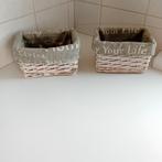 2x Witte rieten mandjes met stoffen voering, Overige materialen, Minder dan 50 cm, Minder dan 50 cm, Ophalen of Verzenden
