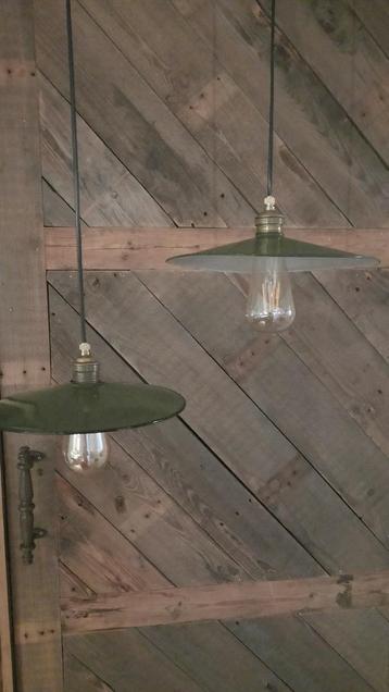 Franse hanglampen, Groen emaille vintage hanglampjes 4 stuks beschikbaar voor biedingen