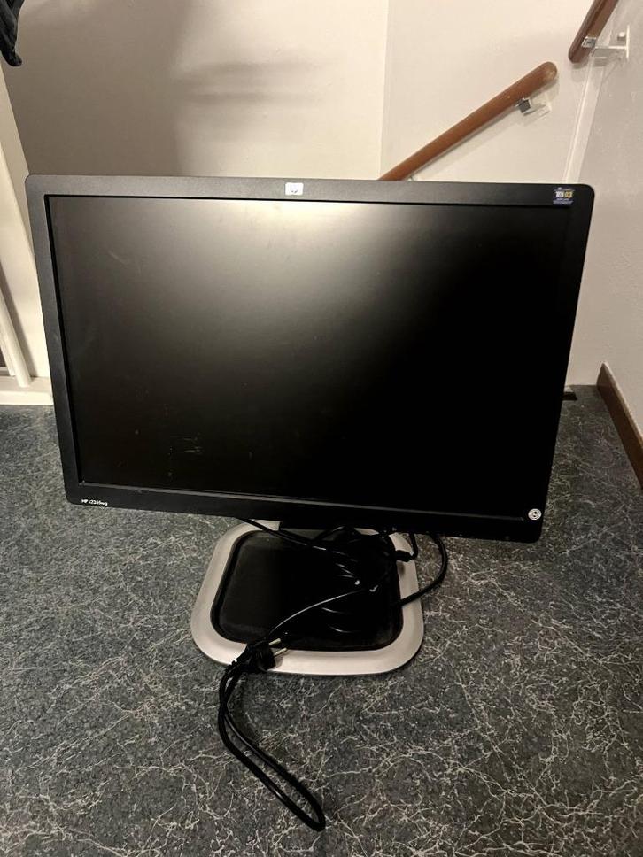 HP monitor (HP L2245WG), Computers en Software, Monitoren, Zo goed als nieuw, 61 t/m 100 Hz, DVI, HDMI, VGA, In hoogte verstelbaar