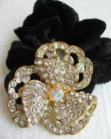 Mooie scrunchie haarelastiek met Swarovski elementen nr. 2 beschikbaar voor biedingen