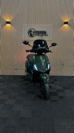 Vespa Sprint 125 | Custom | Brom | Akrapovic | 2017, Fietsen en Brommers, Scooters | Vespa, Maximaal 45 km/u, Vespa S, Ophalen of Verzenden