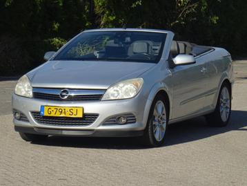 Opel Astra TwinTop 1.6 Enjoy AIRCO/LEER/CRUISE/PDC/APK beschikbaar voor biedingen