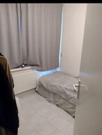 Room for rent in Rotterdam only for  female, Rotterdam, Minder dan 20 m²