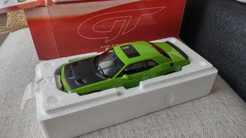 GT168 Dodge Challenger hellcat green Gtspirit beschikbaar voor biedingen