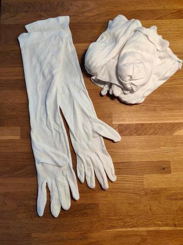 5 paar witte Sinterklaas katoenen handschoenen lang beschikbaar voor biedingen
