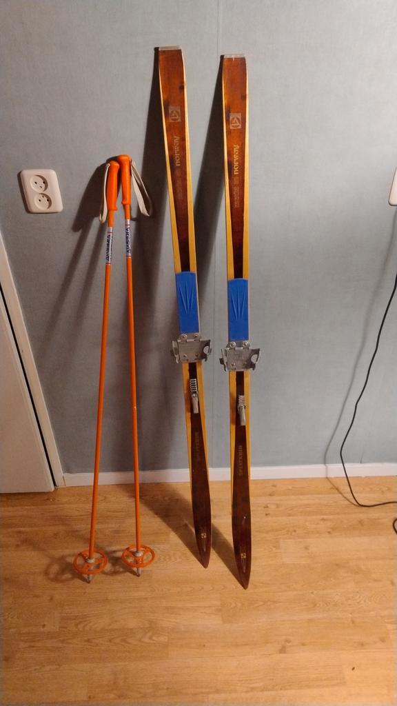 Vintage Noorse Houten Ski's met Stokken - Verzamelobject, Sport en Fitness, Skiën en Langlaufen, Gebruikt, Stokken, Skiën, Overige merken
