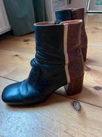 Chie Mihara enkellaarjes, Verzenden, Gedragen, Zwart