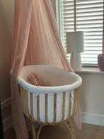 ChildHome rotan wiegje met Jolijn klamboe, Kinderen en Baby's, Babywiegjes en Ledikanten, Ophalen of Verzenden, Zo goed als nieuw