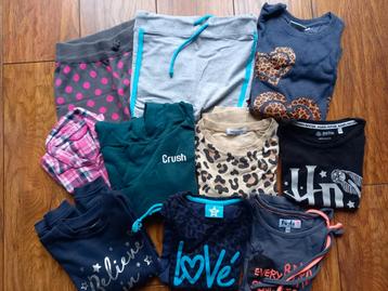 Pakket leuke meisjes kleren  (+ gratis zebra onesie) beschikbaar voor biedingen