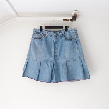 Levis denim skirt beschikbaar voor biedingen