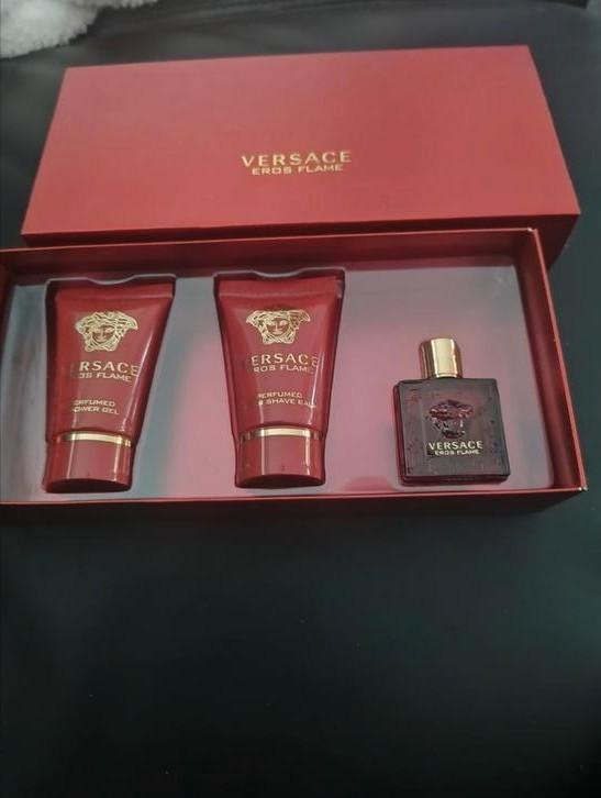 👉 Versace Eros Flame, Sieraden, Tassen en Uiterlijk, Uiterlijk | Gezichtsverzorging, Zo goed als nieuw, Gehele gezicht, Ophalen of Verzenden