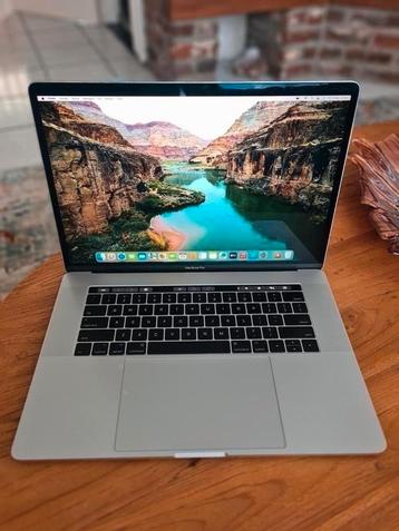 MacBook Pro 15 inch Touchbar  met laatste MacOS versie 15,7  beschikbaar voor biedingen