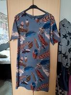 Jurk met veren - feestdagen look, Kleding | Dames, Jurken, Perla Nera, Ophalen of Verzenden, Zo goed als nieuw, Maat 38/40 (M)