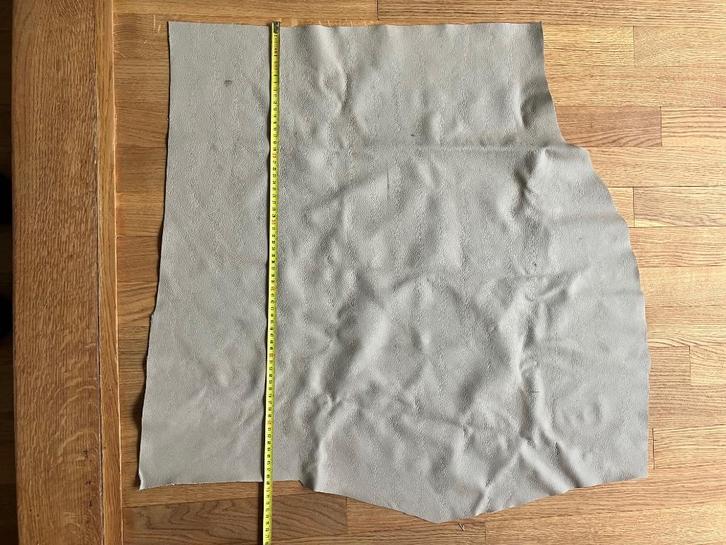 Leren lap, Hobby en Vrije tijd, Stoffen en Lappen, Gebruikt, Leer of Kunstleer, 30 tot 120 cm, 30 tot 200 cm, Overige kleuren