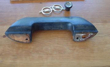 oude auto oldtimer onderdeeltjes accessoires beschikbaar voor biedingen