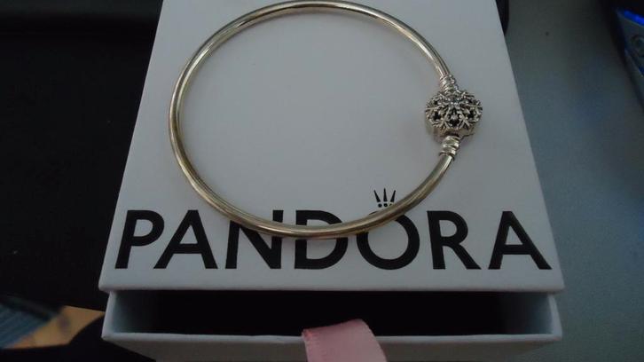 NIEUW Zilver Originele Pandora armband uit ijssterren serie, Sieraden, Tassen en Uiterlijk, Armbanden, Nieuw, Zilver, Zilver, Ophalen of Verzenden