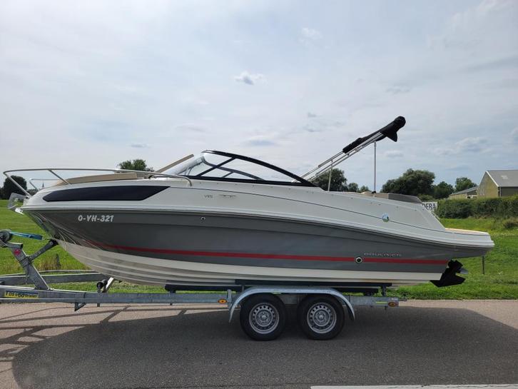 Bayliner VR5 CUDDY (bj 2022), Watersport en Boten, Speedboten, Gebruikt, 6 meter of meer, Benzine, 200 pk of meer, Polyester