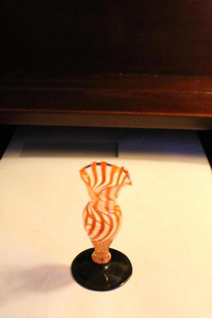 Lentebloemvaasje, minivaasje, glaskunst, Antiek en Kunst, Antiek | Glas en Kristal, Ophalen of Verzenden