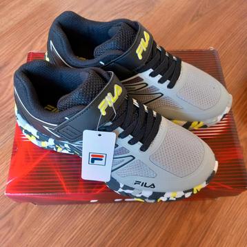 Nieuwe Fila schoenen kinderschoenen.  beschikbaar voor biedingen
