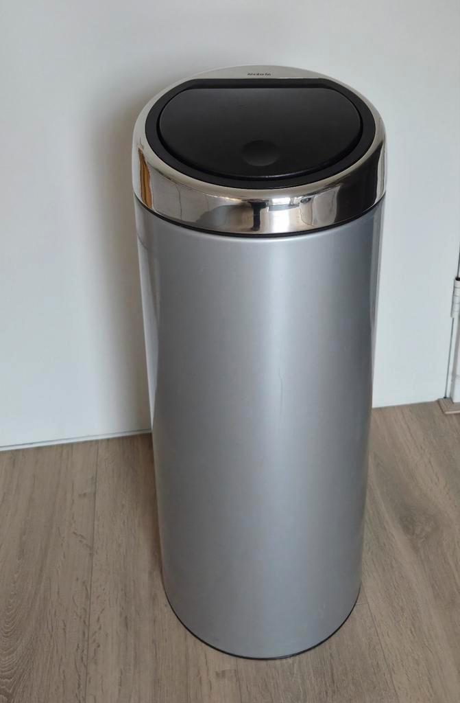 Brabantia Prullenbak 30L rond touch bin, Huis en Inrichting, Woonaccessoires | Prullenbakken, Gebruikt, Rvs, 50 tot 75 cm, 30 tot 40 liter