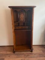 Kast met mooie details, Antiek en Kunst, Antiek | Meubels | Kasten, Ophalen