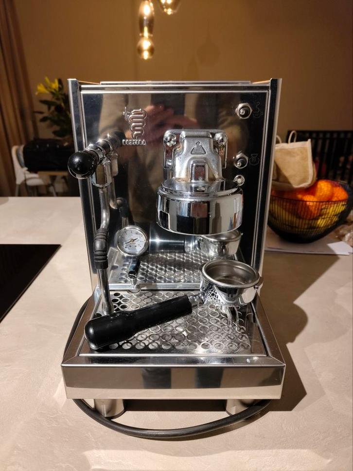 Bezzera BZ09 espressomachine & Demoka M203 koffiemolen, Witgoed en Apparatuur, Koffiezetapparaten, Zo goed als nieuw, Koffiebonen