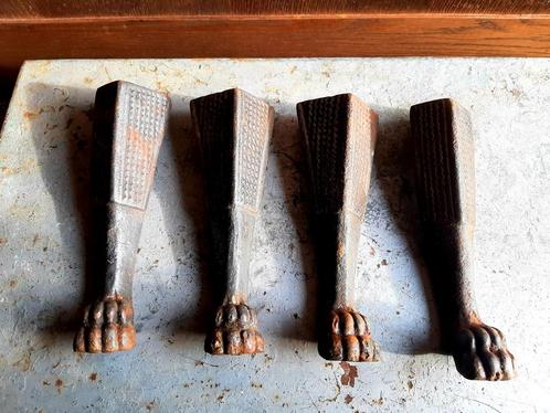 Gietijzeren poten - (leeuw / Leeuwenpoten / Viking / Antiek), Antiek en Kunst, Curiosa en Brocante, Ophalen of Verzenden