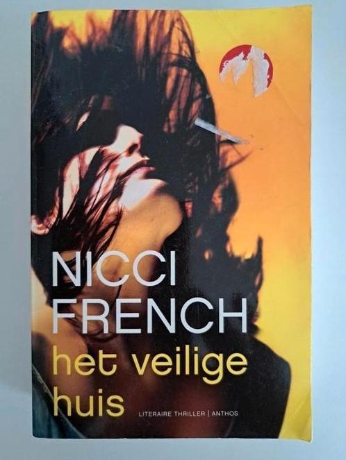Nicci French - Het veilige huis, Boeken, Thrillers, Zo goed als nieuw, Nederland, Ophalen of Verzenden