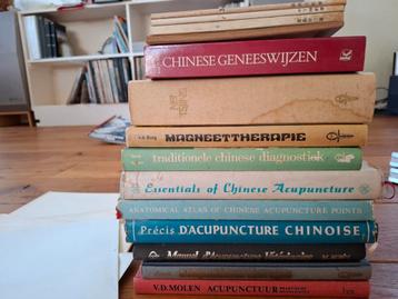 studieboeken acupunctuur TCM en charts beschikbaar voor biedingen