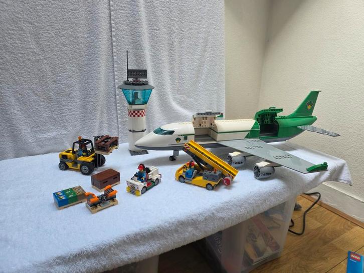 Lego city  60022  Vrachtterminal, Kinderen en Baby's, Speelgoed | Duplo en Lego, Zo goed als nieuw, Lego, Complete set, Ophalen of Verzenden