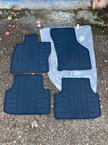 seat leon rubber voetmattenset origineel en nieuw!! beschikbaar voor biedingen