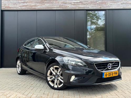Volvo V40 2.0 D4 190PK 2014 Zwart Airco Cruise, Auto's, Volvo, Bedrijf, V40, ABS, Airbags, Airconditioning, Alarm, Bluetooth, Bochtverlichting