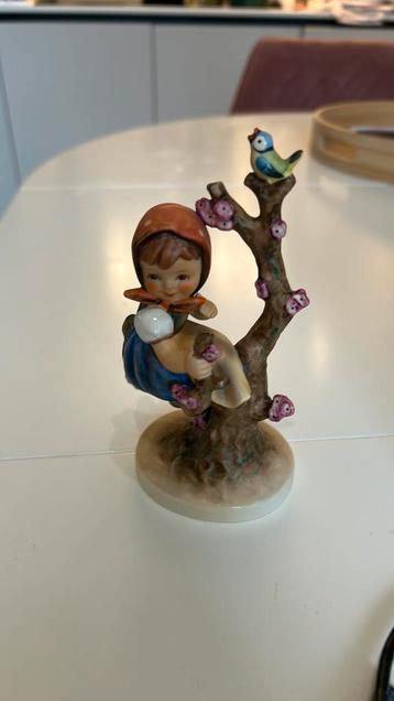 Goebel hummel beschikbaar voor biedingen