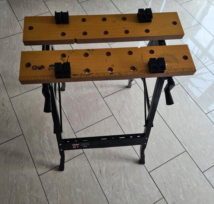 Duro vouwbare Werktafel met Klemmen heel handig en stabiel, Doe-het-zelf en Verbouw, Werkbanken, Gebruikt, 70 tot 120 cm, Inklapbaar