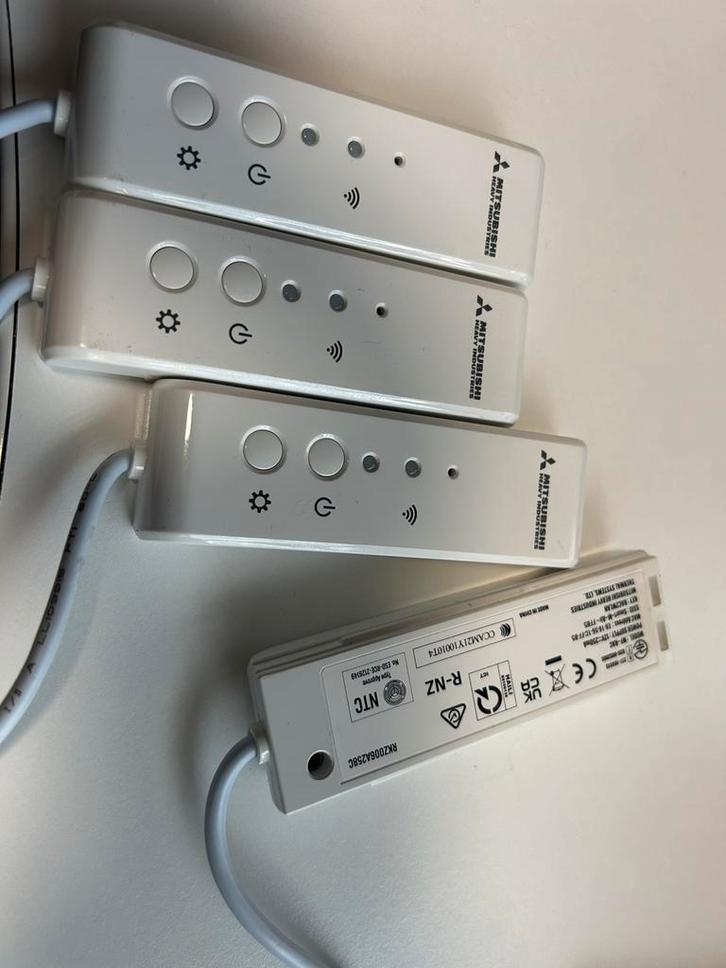 4x Mitsubishi Airco Wi‑Fi module RKZ006A258C, Witgoed en Apparatuur, Onderdelen en Toebehoren, Zo goed als nieuw, Ophalen of Verzenden
