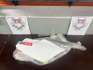 Derbi senda kap nieuw/old stock beschikbaar voor biedingen