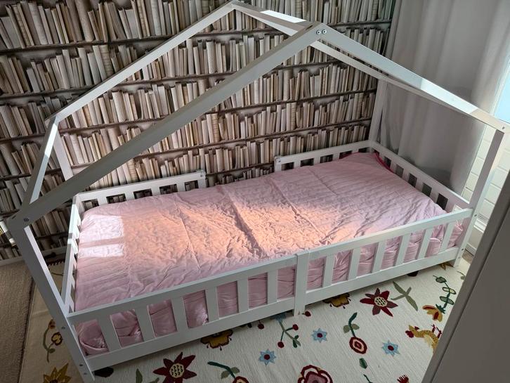 Kinderbed Treviolo 90x200 - Zo goed als nieuw!, Kinderen en Baby's, Kinderkamer | Bedden, Zo goed als nieuw, 180 cm of meer, 85 tot 100 cm