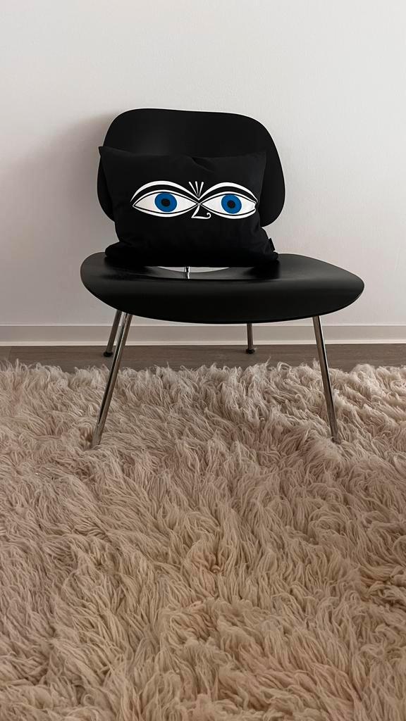 Vitra Eames Plywood Group LCM Lounge chair, Huis en Inrichting, Stoelen, Zo goed als nieuw, Eén, Zwart, Ophalen