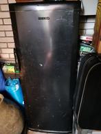 Vrieskast merk BEKO. Inhoud 190 liter (staat in Rosmalen), Witgoed en Apparatuur, Vriezers en Diepvrieskisten, Gebruikt, 140 tot 160 cm