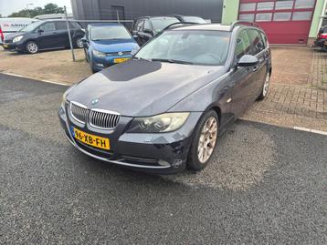 BMW 3-serie Touring 325i 218pk 6bak High Executive Leer Navi beschikbaar voor biedingen